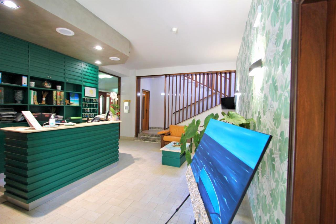 Hotel Pineta ซัน เบเนเดตโต เดล ตรอนโต ภายนอก รูปภาพ