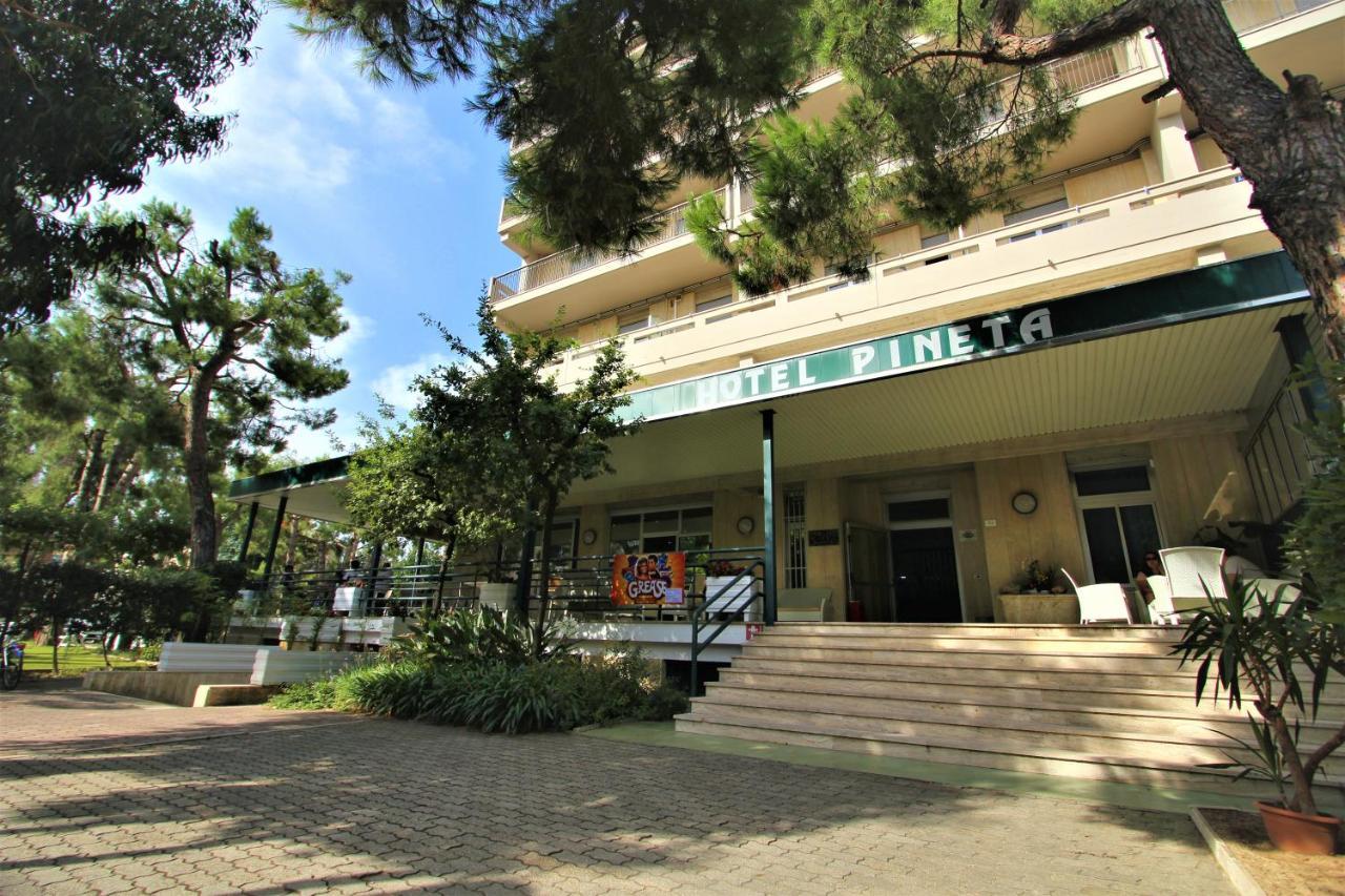 Hotel Pineta ซัน เบเนเดตโต เดล ตรอนโต ภายนอก รูปภาพ